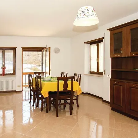 Two-bedroom -vi- 0 03 *